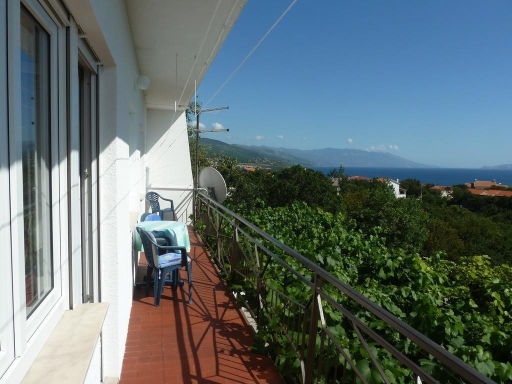 Apartment In Novi Vinodolski 15274 Povile Exterior foto