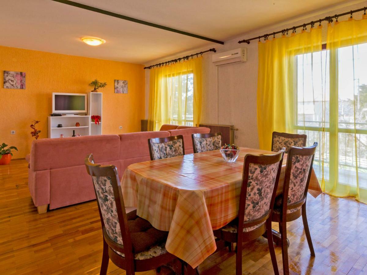 Apartment In Novi Vinodolski 15274 Povile Exterior foto