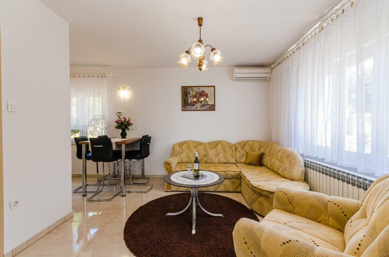 Apartment In Novi Vinodolski 15274 Povile Exterior foto
